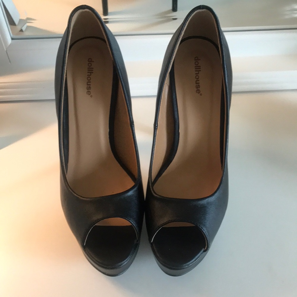 Black Peep Toe Pumps Size 8